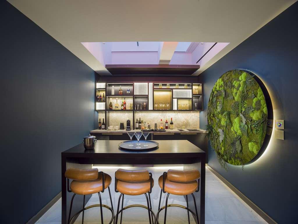 Middle Eight - Covent Garden - Preferred Hotels And Resorts Λονδίνο Δωμάτιο φωτογραφία The bar at the 2014 edition of the London Design Festival